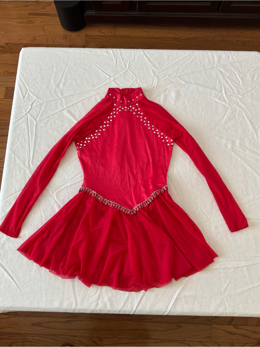 ***** Medium Adults Red Long-Sleeve Dance Dress with Rhinestone Accents b5 *****